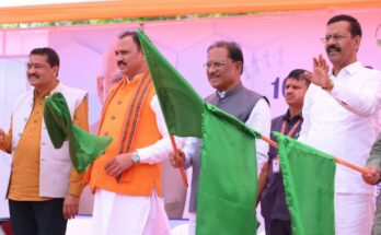 Chief Minister Vishnu Deo Sai flagging off the new fleet of 370 ambulances to strengthen emergency healthcare services in Chhattisgarh.