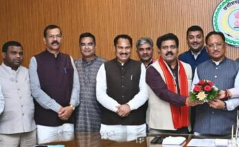 Chief Minister Vishnu Deo Sai addressing the Chhattisgarh Legislative Assembly and thanking the members after the successful completion of the budget session.