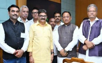 Chief Minister Vishnu Deo Sai addressing a gathering and paying homage to the freedom fighters, highlighting their priceless sacrifices for the nation.