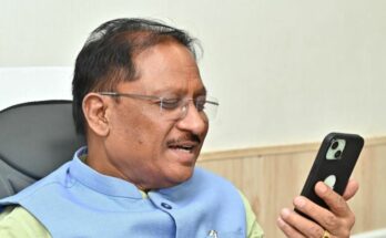 Chhattisgarh Chief Minister Vishnu Deo Sai congratulating successful UPSC civil services candidates from the state via a video call.