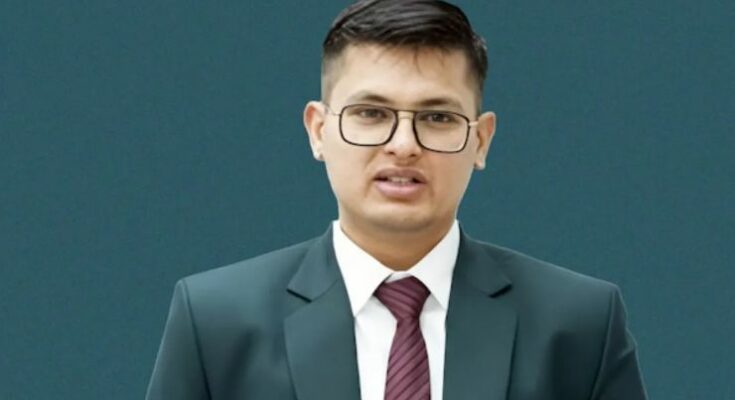 Portrait of UPSC 2025 topper Anuj Agnihotri smiling after successfully clearing the civil services examination.