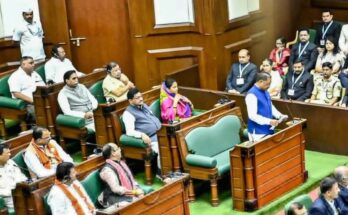 The Chhattisgarh Assembly opium issue created a massive uproar today. The opposition cornered the state government over the 5-acre illegal farming in Durg.
