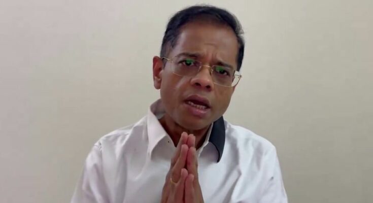 A conceptual image combining a legal gavel and the Bilaspur High Court building, highlighting the court's strict surrender order for Amit Jogi in the Jaggi murder case.