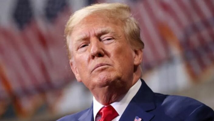 अमेरिकी राष्ट्रपति डोनाल्ड ट्रंप और होर्मुज जलडमरूमध्य का प्रतीकात्मक चित्र