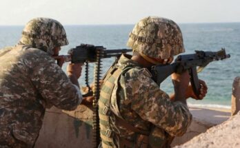 एक तरफ अमेरिकी राष्ट्रपति डोनाल्ड ट्रंप और ईरान का झंडा, और दूसरी तरफ भारत के रक्षा मंत्री राजनाथ सिंह की तस्वीर