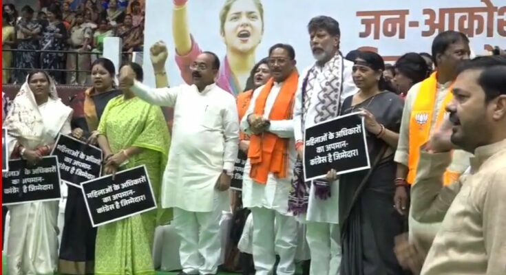 रायपुर में जन आक्रोश रैली को संबोधित करते हुए छत्तीसगढ़ के मुख्यमंत्री विष्णुदेव साय