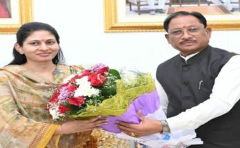 Chief Minister Vishnu Deo Sai warmly welcoming Union Minister Raksha Khadse at his residence to discuss the ongoing Khelo India Tribal Games 2026.