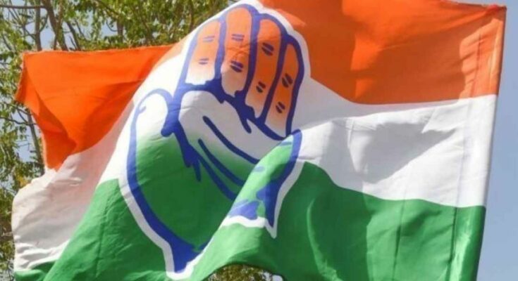 कांग्रेस भवन, पार्टी के झंडे और नेताओं की बैठक का प्रतीकात्मक चित्र