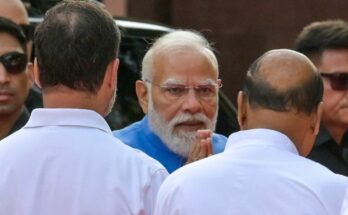 राष्ट्र के नाम संबोधन देते हुए प्रधानमंत्री नरेंद्र मोदी और संसद भवन का प्रतीकात्मक चित्र