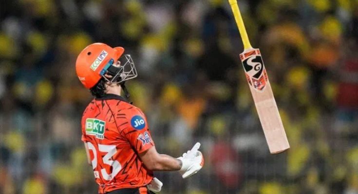 Ishan Kishan CSK Fans Gesture