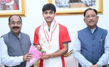 Avi Manikpuri Hockey U18