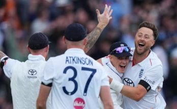 Ollie Robinson 3 Wickets